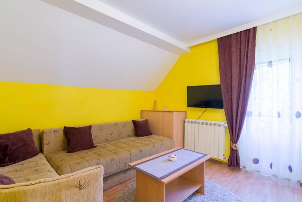 Apartments Junior Zlatibor Exteriör bild