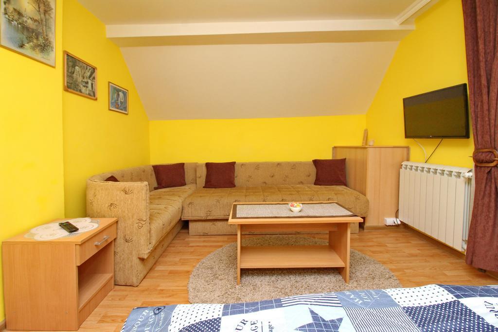Apartments Junior Zlatibor Exteriör bild