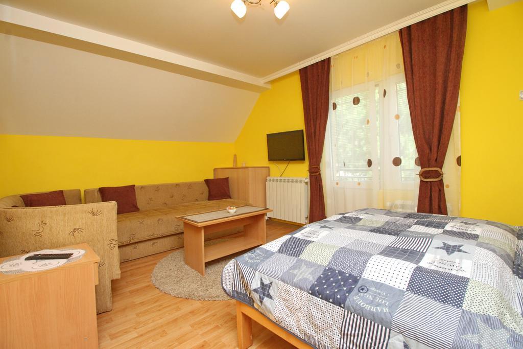 Apartments Junior Zlatibor Exteriör bild