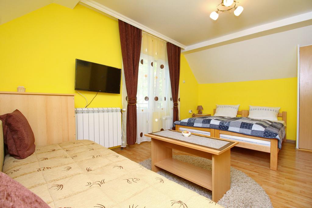 Apartments Junior Zlatibor Exteriör bild